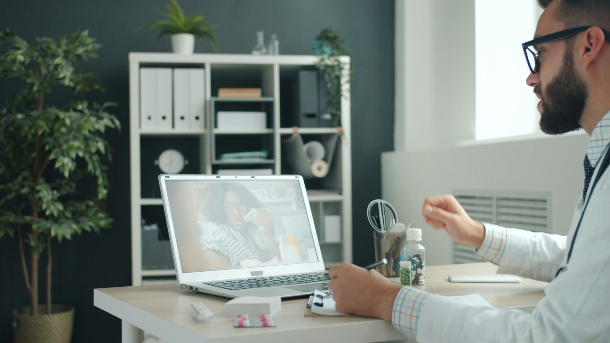Telemedizinische Beratung am Laptop